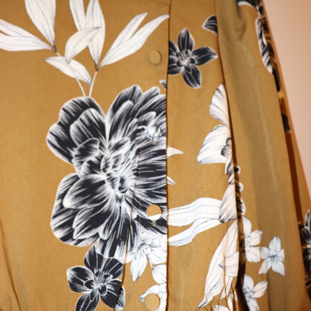Target brand ruffle neck blouse - Picture 6 of 6